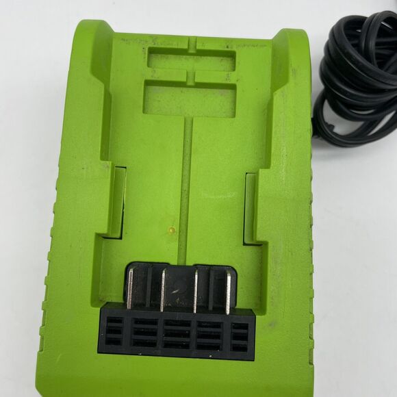 Greenworks 29862 Charger for G-24 24V Lithium Battery Single Port USED - Picture 3 of 7